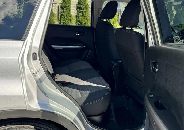 Suzuki Vitara cena 79700 przebieg: 110000, rok produkcji 2019 z Wieluń małe 529